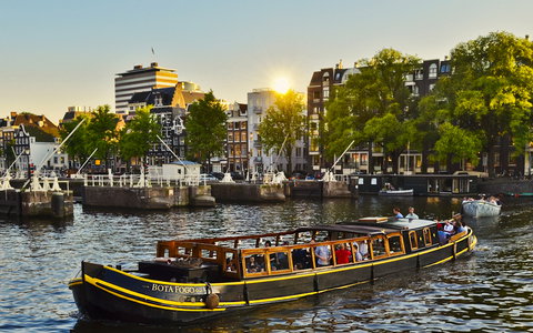 Gasten aan boord tijdens een privévaart